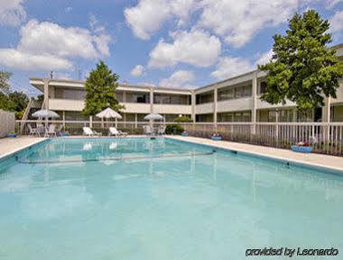 Days Inn By Wyndham Washington Eksteriør billede