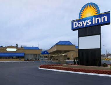 Days Inn By Wyndham Washington Eksteriør billede